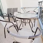 Modern Retreat: 2br Stylish With Comfy Rooms! Smart Tv With 200mbps Internet Apartment