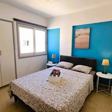 Διαμέρισμα Chic 2Br Apartment Cozy And Modern Stay