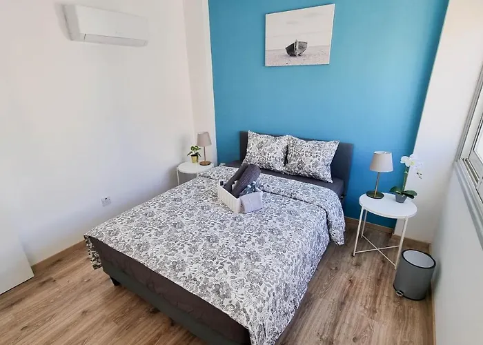 Modern Retreat: 2br Stylish With Comfy Rooms! Smart Tv With 200mbps Internet